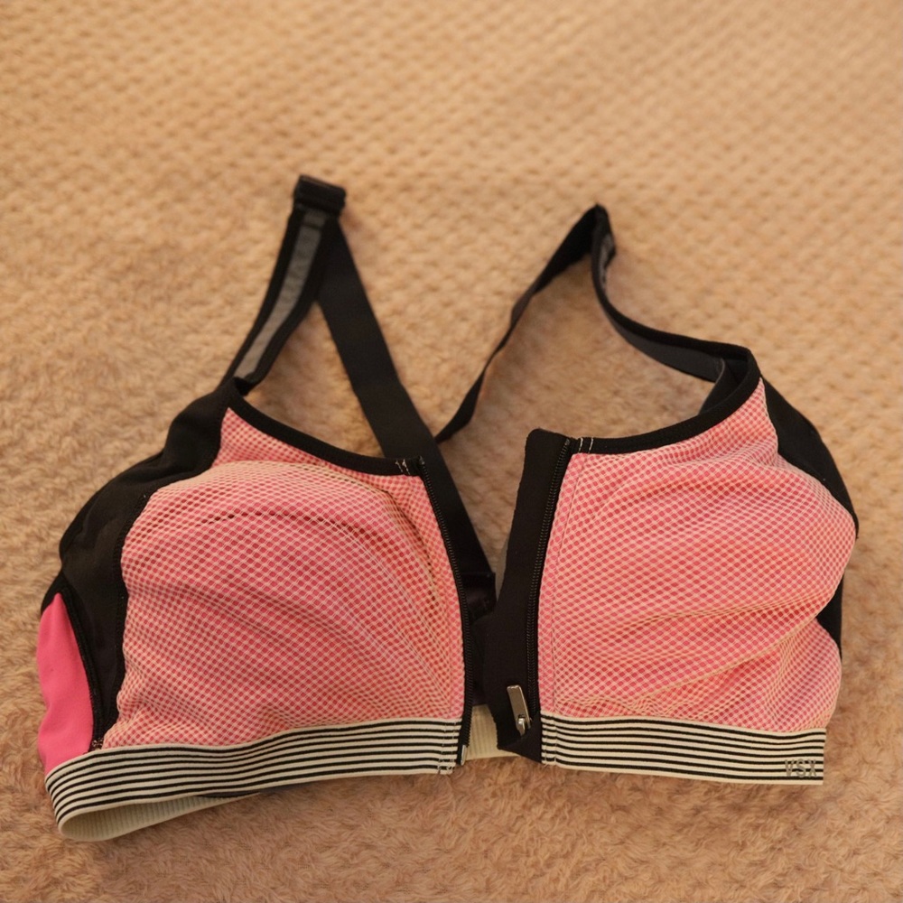 VS Sport Maximum Support Sports Bra. Size: 38C. Color: Pink/Gray/Black